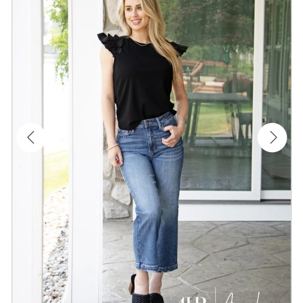 Judy Blue size 15, wide leg cropped jeans
